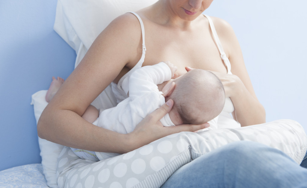 8 Ways Your Doula Certification Can Help Breastfeeding Moms