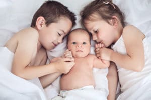 How a Birth Doula Can Help Older Children Prepare for Childbirth